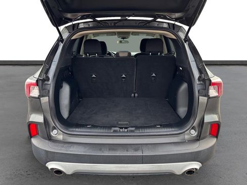 Used 2020 Ford Escape SE image 24