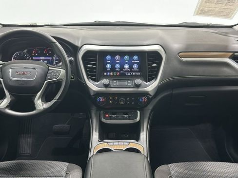 Used 2023 GMC Acadia SLE w/ Driver Convenience Package image 11