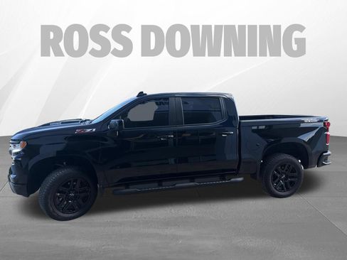 Used 2025 Chevrolet Silverado 1500 LT Trail Boss w/ Convenience Package II AWD/4WD image 2