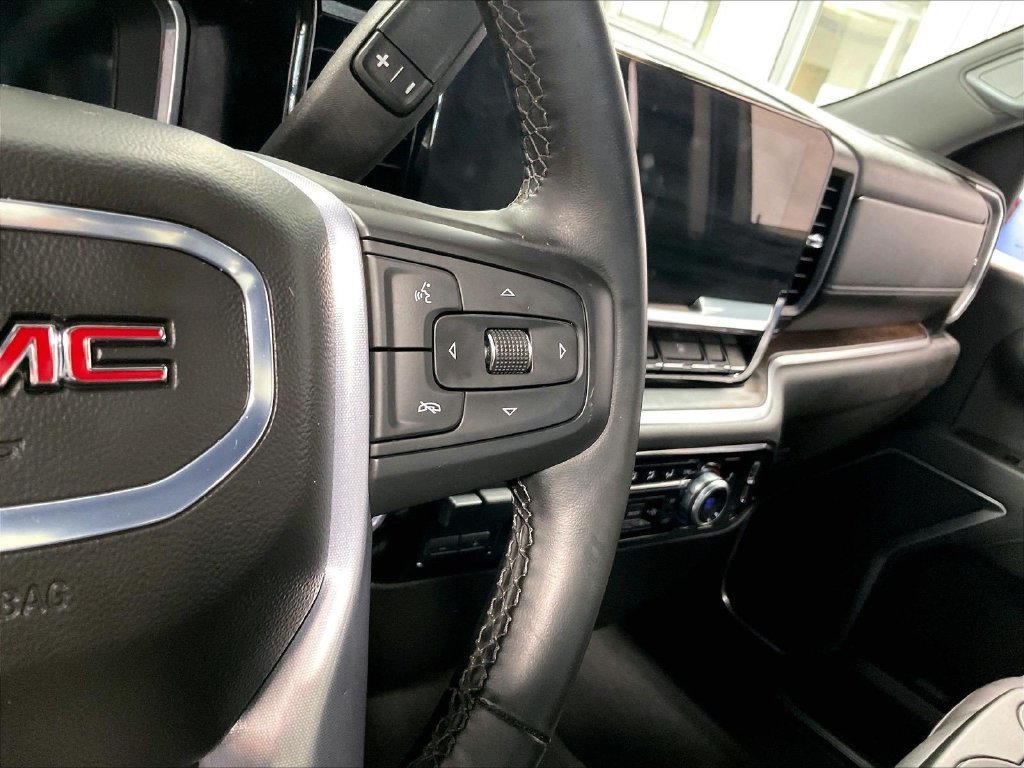 Used 2026 GMC Sierra 1500 SLT AWD/4WD image 23