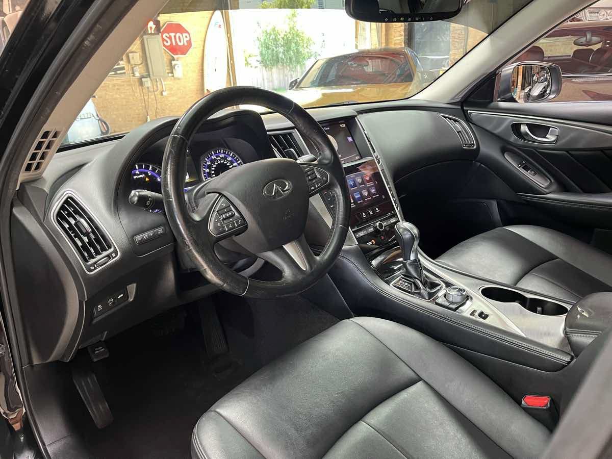 Used 2017 INFINITI Q50 2.0t w/ Moonroof Package AWD/4WD image 10