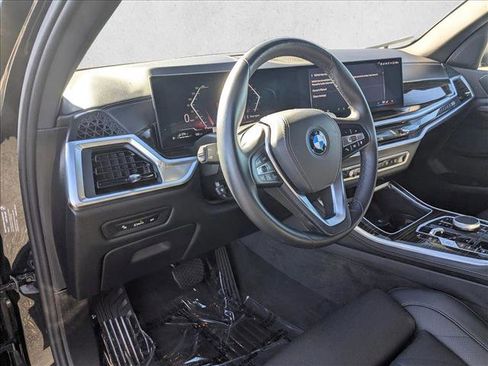 Used 2025 BMW X5 xDrive50e w/ Parking Assistance Package image 10