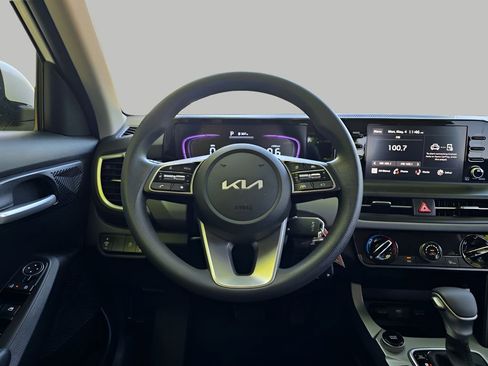 Used 2026 Kia Seltos LX FWD image 16