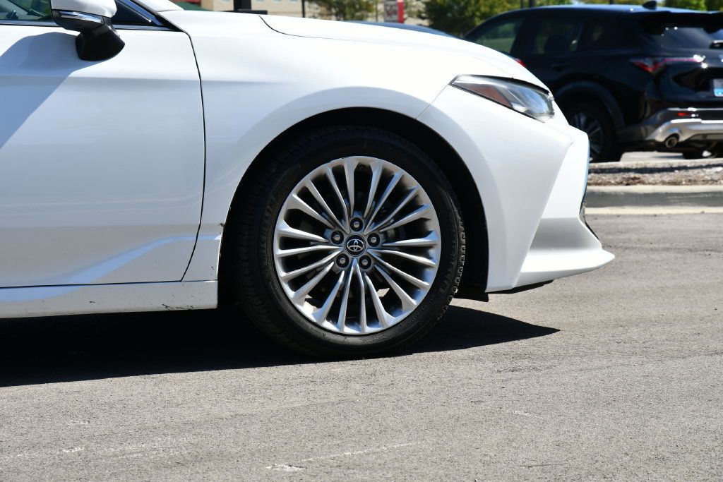 Used 2019 Toyota Avalon Limited w/ Advanced Safety Package FWD image 9