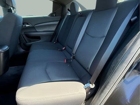 Used 2013 Dodge Avenger SXT w/ Blacktop Pkg FWD image 16