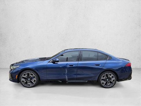 Used 2026 BMW 530i w/ M Sport Package RWD image 8
