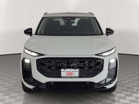 Used 2026 Audi Q3 quattro 2.0T w/ 20" Wheel Package image 6