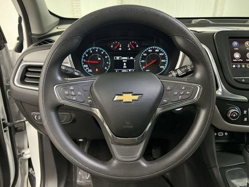 Used 2021 Chevrolet Equinox LS w/ LS Convenience Package FWD image 11