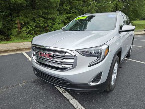 Used 2021 GMC Terrain SLE w/ Driver Convenience Package image 8