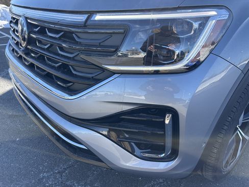 New 2026 Volkswagen Atlas Cross Sport SEL Premium R-Line image 11