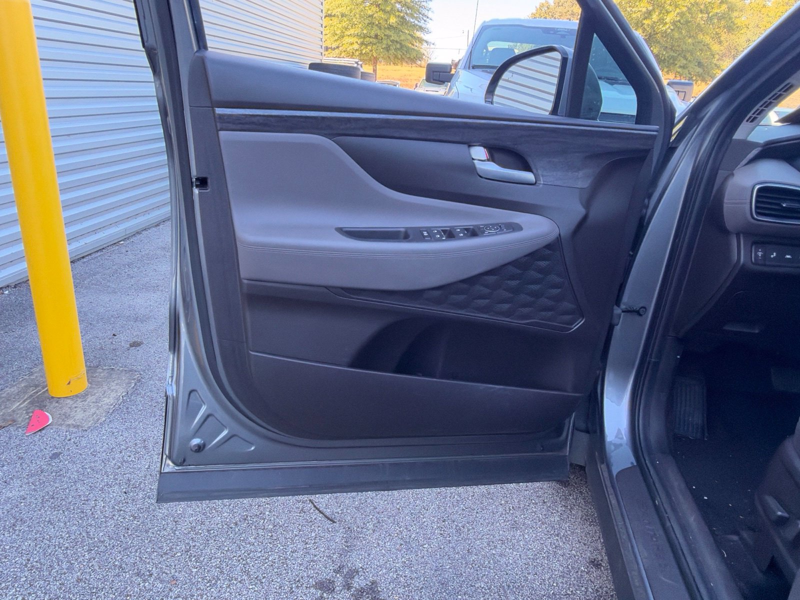 Used 2019 Hyundai Santa Fe SEL FWD image 25