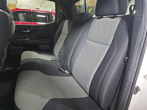 Used 2023 Toyota Tacoma TRD Off-Road image 13