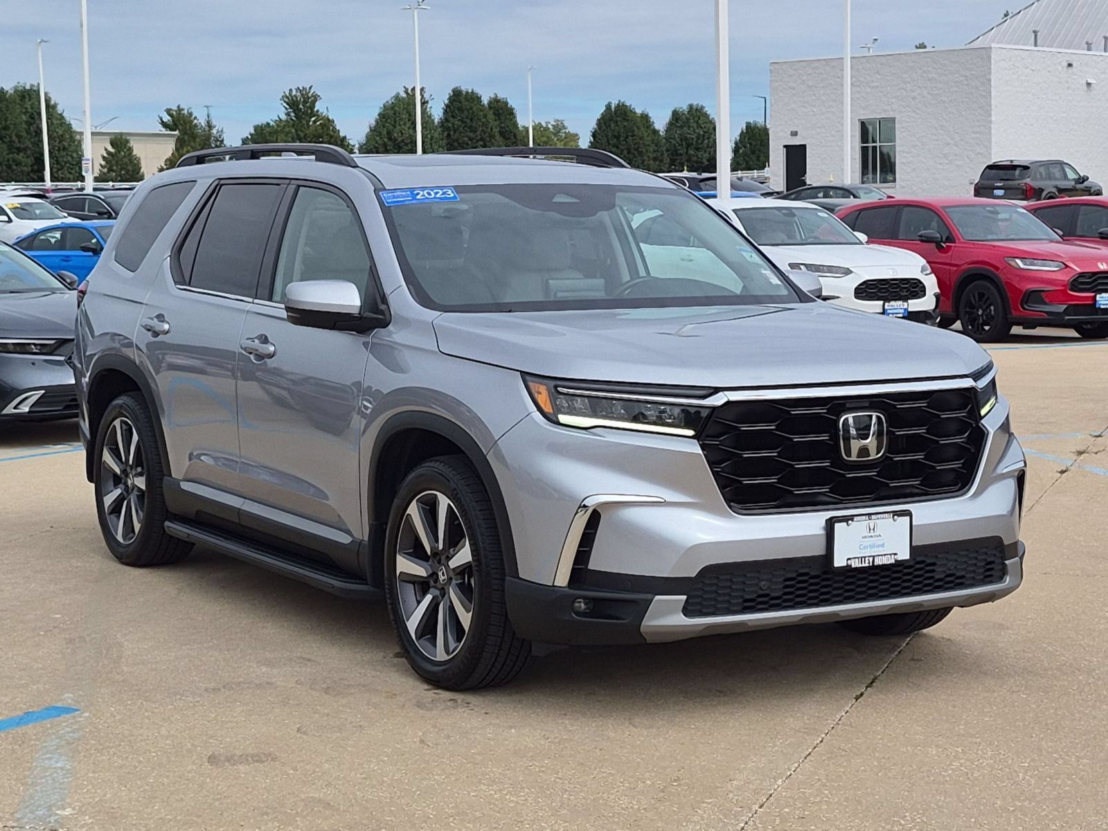 Certified 2023 Honda Pilot Touring image 4