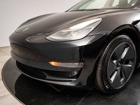 Used 2023 Tesla Model 3 Standard Range RWD image 3