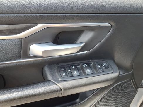 Used 2019 RAM 1500 Big Horn AWD/4WD image 12