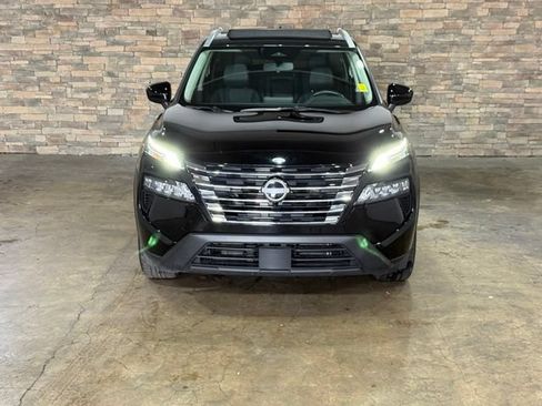 Certified 2025 Nissan Rogue SV w/ SV Premium Package FWD image 2