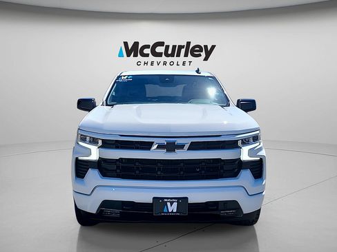 Used 2023 Chevrolet Silverado 1500 RST w/ Convenience Package II AWD/4WD image 2