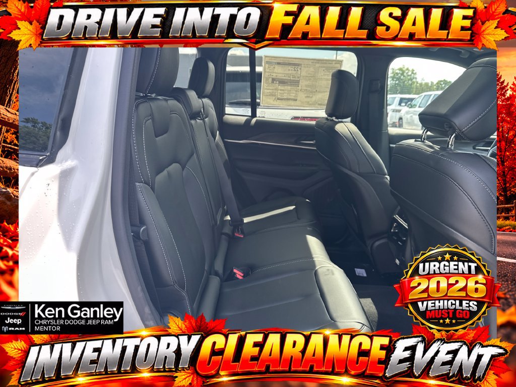 New 2026 Jeep Grand Cherokee Limited w/ Limited Altitude Package AWD/4WD image 24