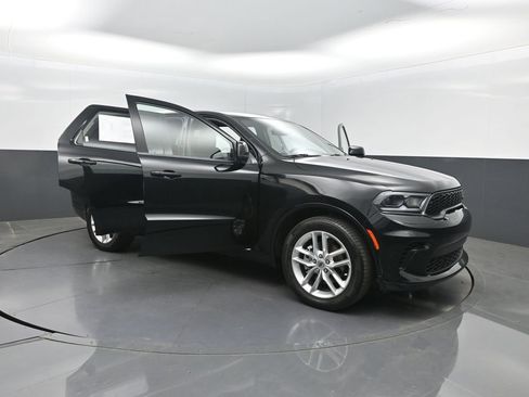 Used 2023 Dodge Durango GT RWD image 37
