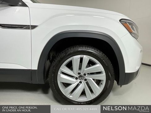 Used 2020 Volkswagen Atlas Cross Sport SE w/ Towing Package image 10