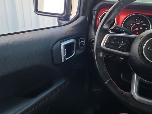 Used 2021 Jeep Wrangler Unlimited Rubicon image 34