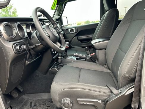 Used 2021 Jeep Wrangler Unlimited Sport AWD/4WD image 25
