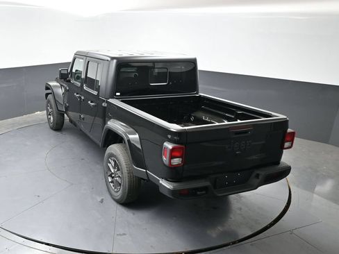 New 2026 Jeep Gladiator Sport AWD/4WD image 35