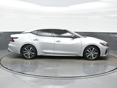 Used 2022 Nissan Maxima SV w/ Floor Mat Group image 7