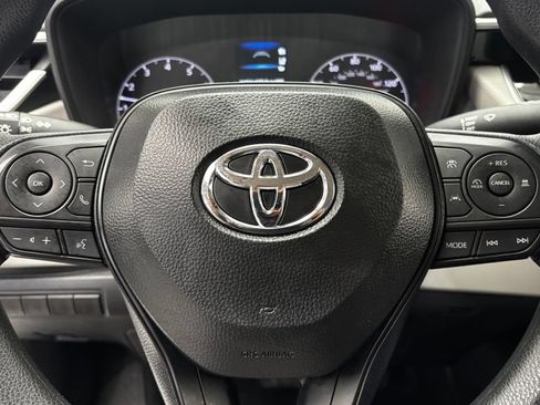 Used 2025 Toyota Corolla LE w/ LE Premium Package FWD image 21