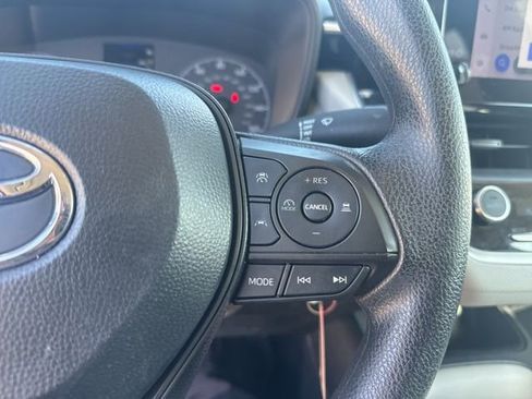 Used 2024 Toyota Corolla LE image 12