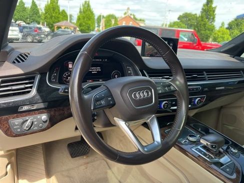 Used 2018 Audi Q7 3.0T Prestige w/ Prestige Package AWD/4WD image 19