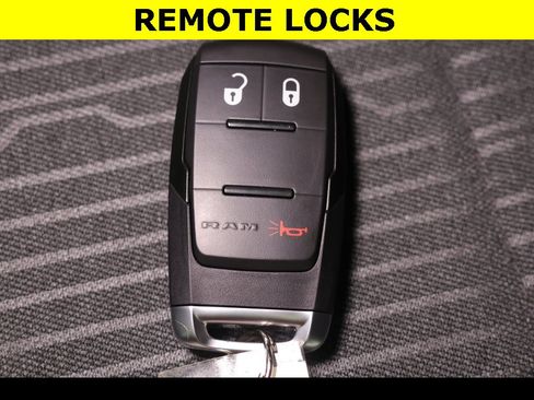 Used 2024 RAM 2500 Tradesman w/ Chrome Appearance Group image 9