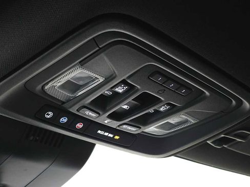 Used 2022 Chevrolet Silverado 1500 ZR2 w/ Technology Package image 33