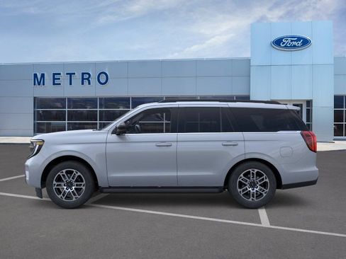 New 2026 Ford Expedition Active AWD/4WD image 4