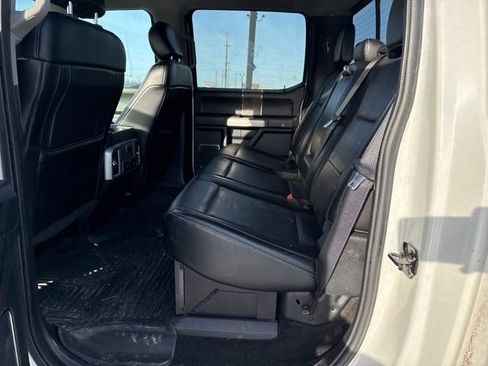 Used 2018 Ford F250 Lariat w/ Chrome Package image 15