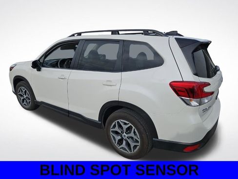 Certified 2024 Subaru Forester Premium AWD/4WD image 7