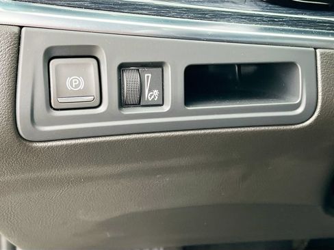 Certified 2024 Cadillac XT5 Premium Luxury AWD/4WD image 21