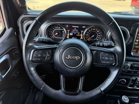Used 2022 Jeep Wrangler Unlimited Sport w/ Sun And Sound Package AWD/4WD image 11