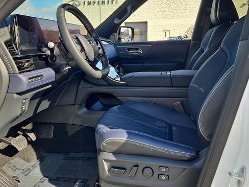 New 2026 INFINITI QX80 4WD w/ Sport Exterior Package image 13