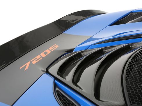 Used 2018 McLaren 720S Performance RWD image 16