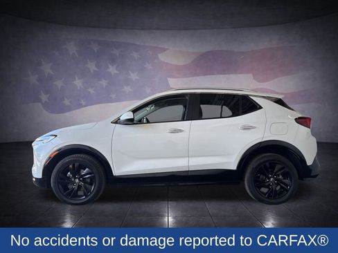 Used 2024 Buick Encore GX Sport Touring FWD image 2