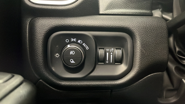Used 2025 RAM 1500 Big Horn AWD/4WD image 33