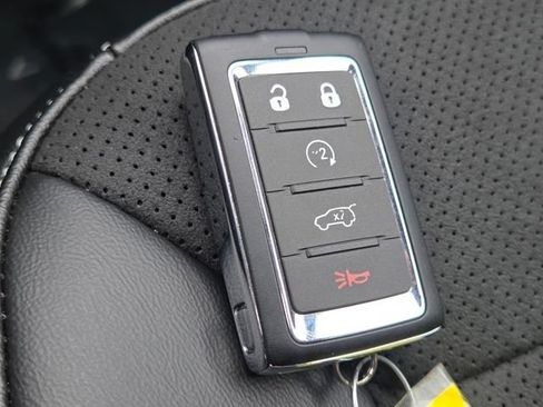 Used 2024 Jeep Grand Cherokee Altitude AWD/4WD image 36