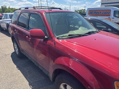 Used 2011 Ford Escape Limited w/ 302A Rapid Spec Order Code AWD/4WD image 23