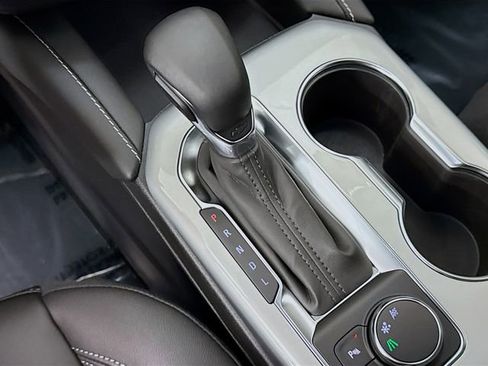 Used 2025 Chevrolet Blazer LT w/ Midnight/Sport Edition image 20