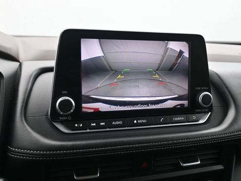 Used 2023 Nissan Rogue S image 26