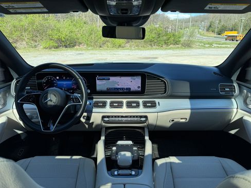 Used 2025 Mercedes-Benz GLS 450 4MATIC, w/ HUD, TRAILER HITCH, image 35