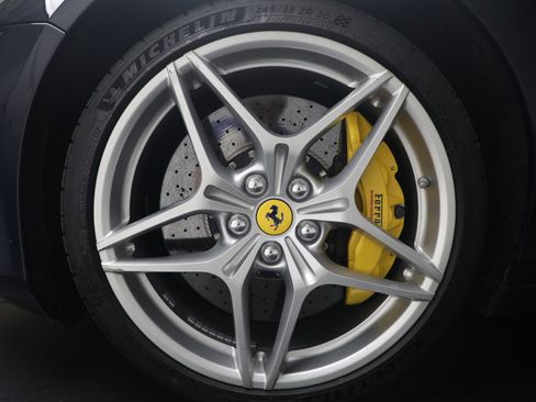 Certified 2016 Ferrari California T RWD image 39