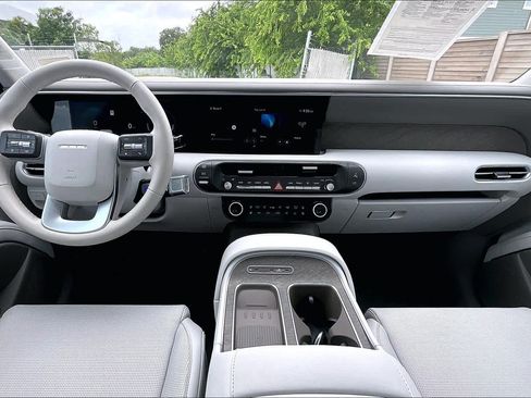 Used 2026 Hyundai Palisade SEL Premium FWD image 16