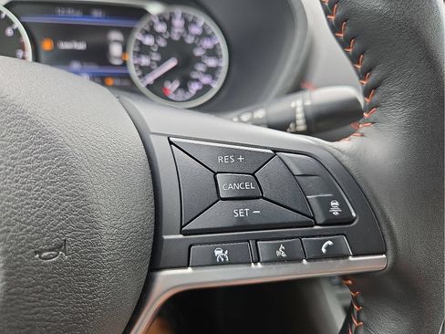 Used 2024 Nissan Sentra SR FWD image 17